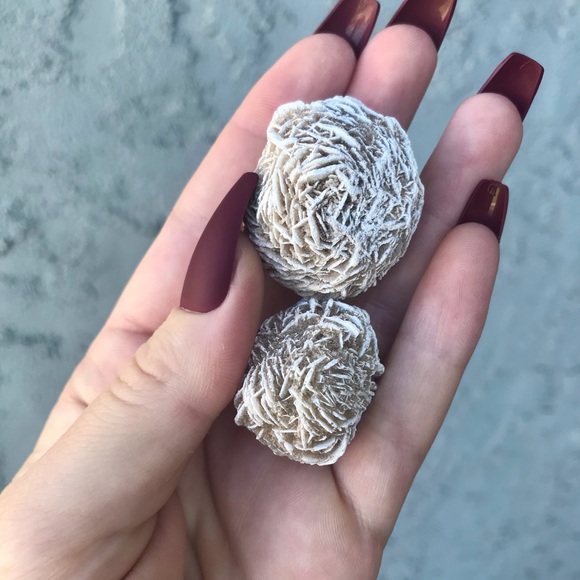 Desert Rose Selenite Clusters 🌹 - Picture 3 of 4